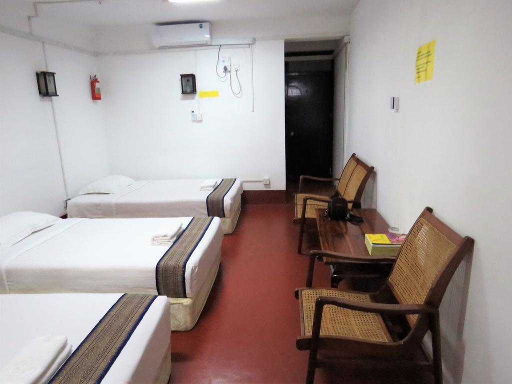 Agga Youth Hotel Rangun Zewnętrze zdjęcie