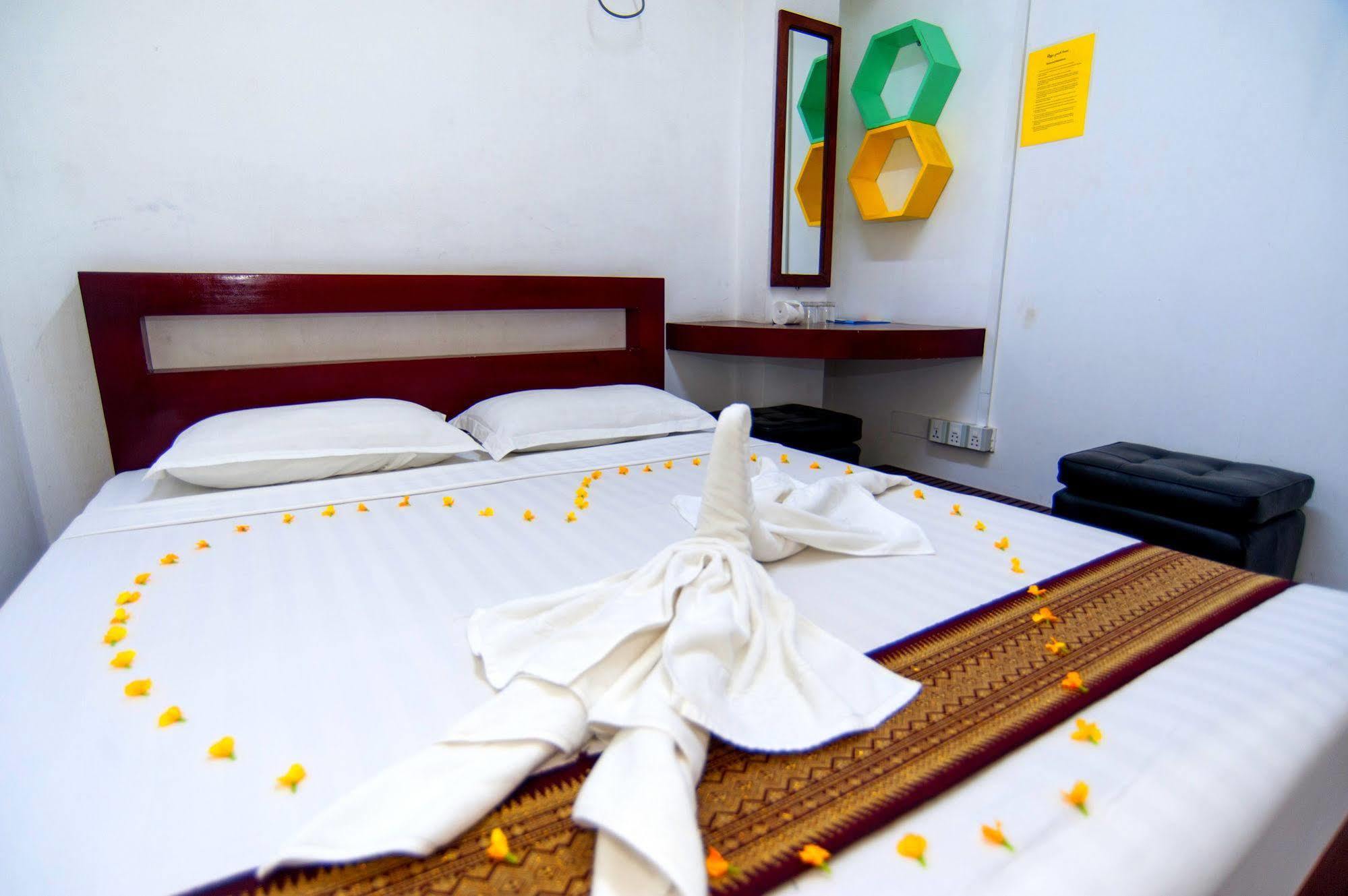 Agga Youth Hotel Rangun Zewnętrze zdjęcie
