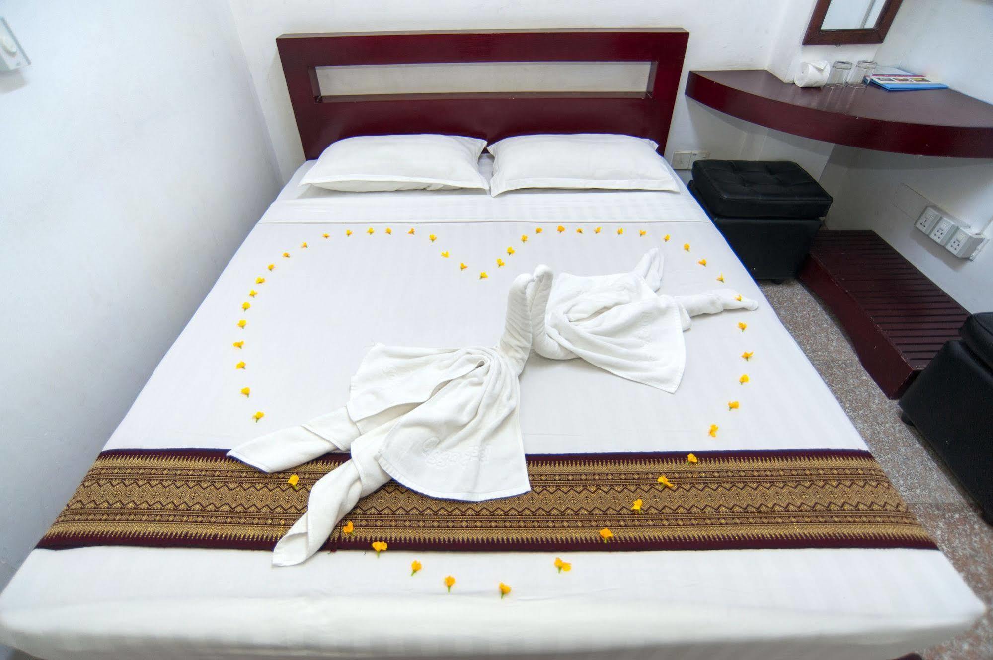 Agga Youth Hotel Rangun Zewnętrze zdjęcie