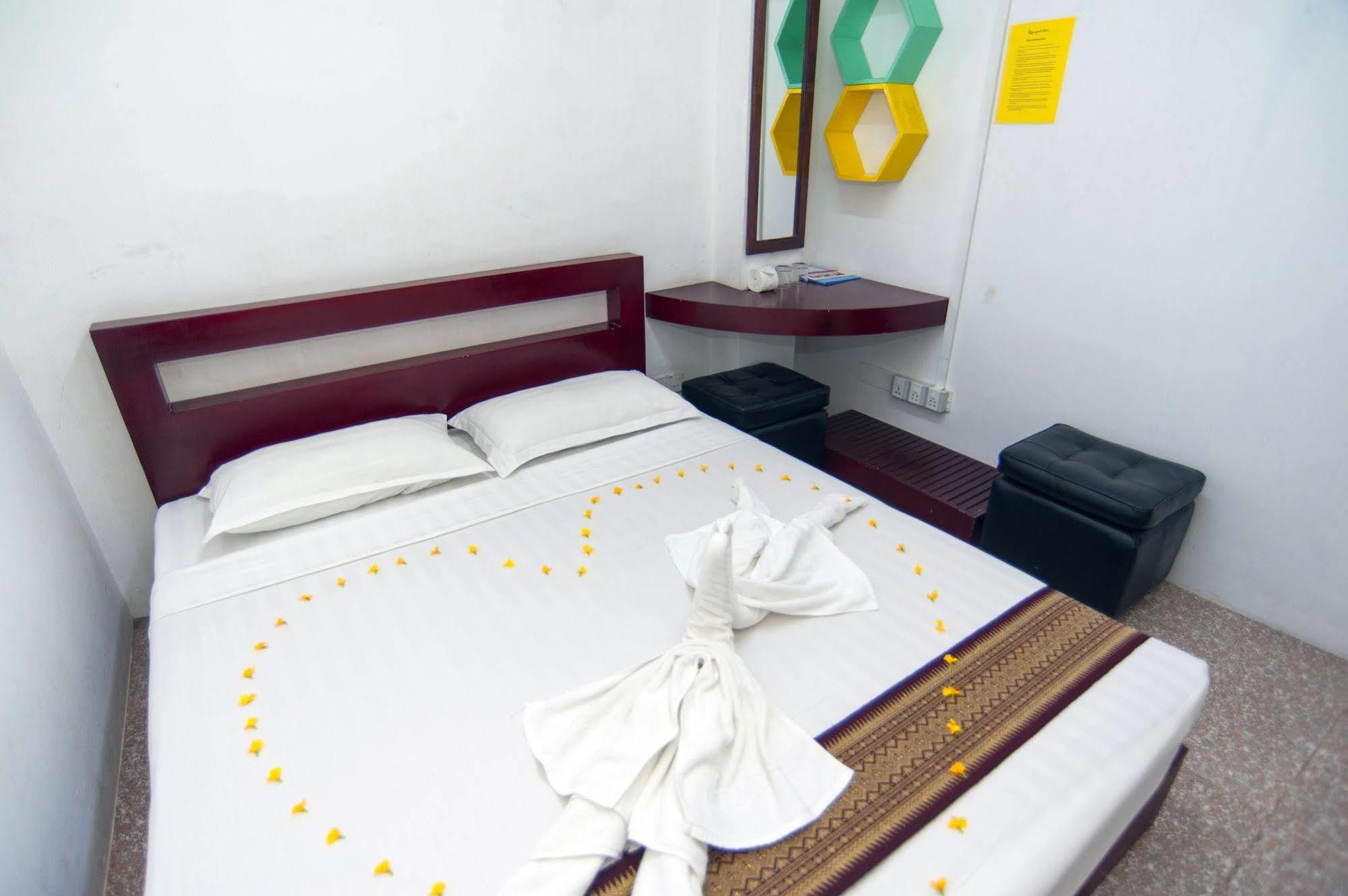 Agga Youth Hotel Rangun Zewnętrze zdjęcie